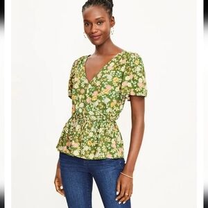 NWT LOFT Green Floral Faux Wrap Top Sz lG